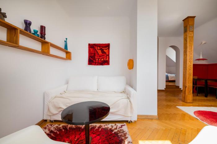 Old Town Heritage Apartment by BookingHost