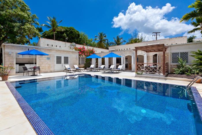 Tropical Oasis with Pool Near Beach - Todmorden