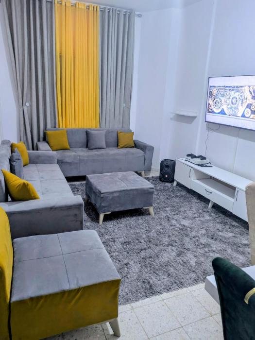 Spacious 2-Bed Apartment Megrine Chaker, Fast 5G Wi-Fi
