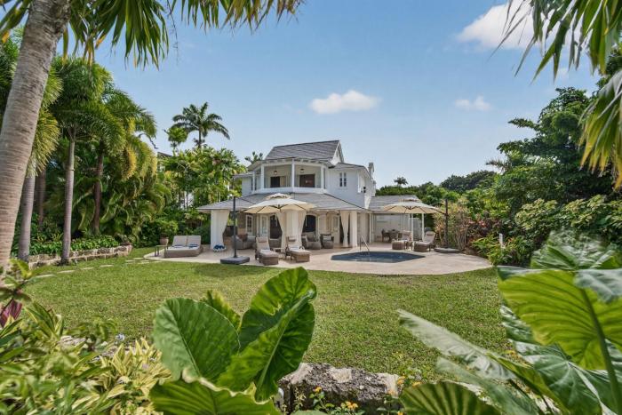 Villa with Pool and Golf Views - Villa Grove