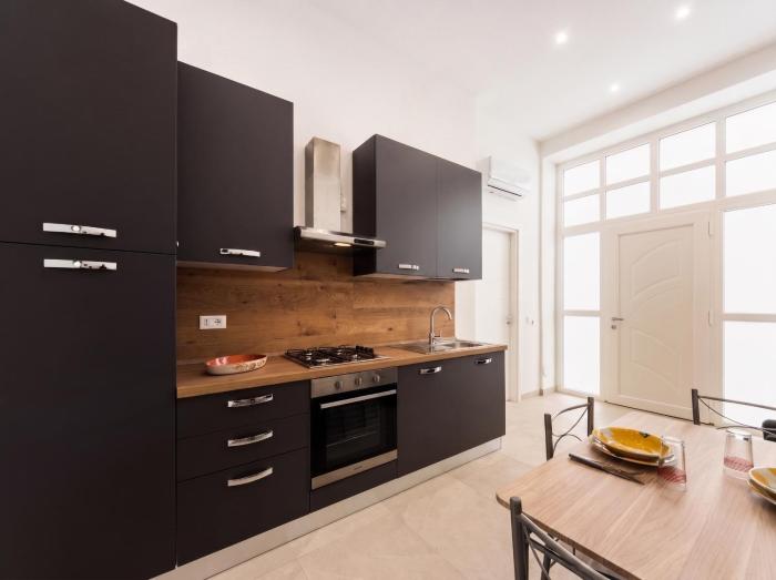 Incanto Holiday House
