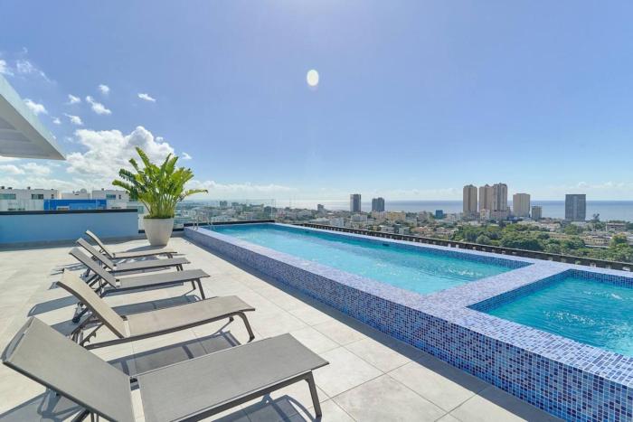 The City North Farallonsd Poolgymdowntown