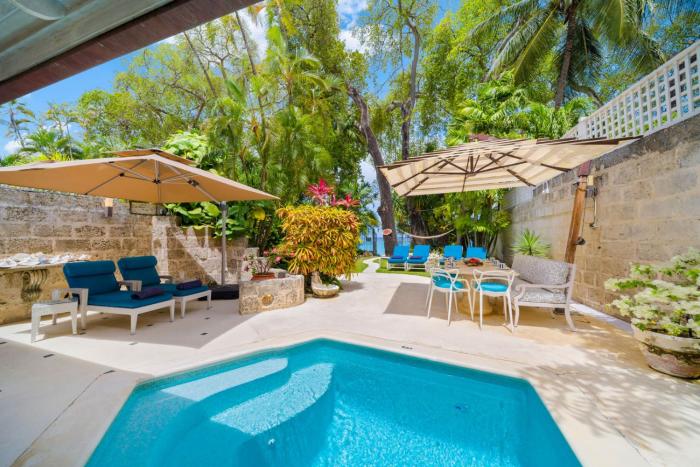 Beachfront Villa with Plunge Pool - Waverly One