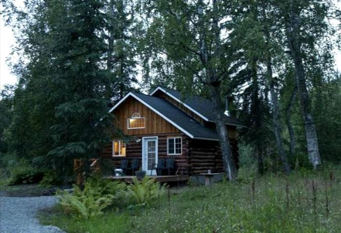Charming One-Bedroom Cabin Rental Along the Talkeetna River, Alaska