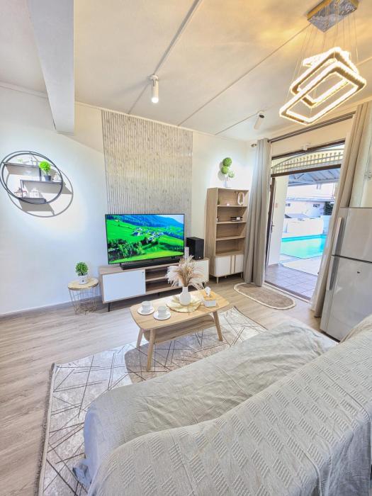Modern Grand Baie Studio 2-Min Walk to the Beach