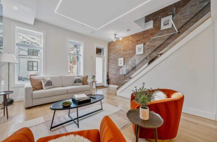 Sleeps 12! Downtown-Entire home wrooftop