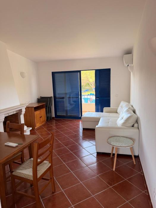 Bemposta Garden Apartment by Rosado