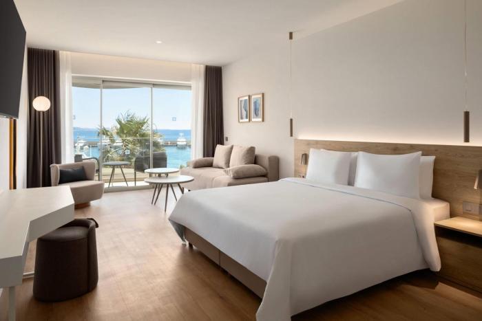 Wyndham Residences Piraeus Marina Zeas