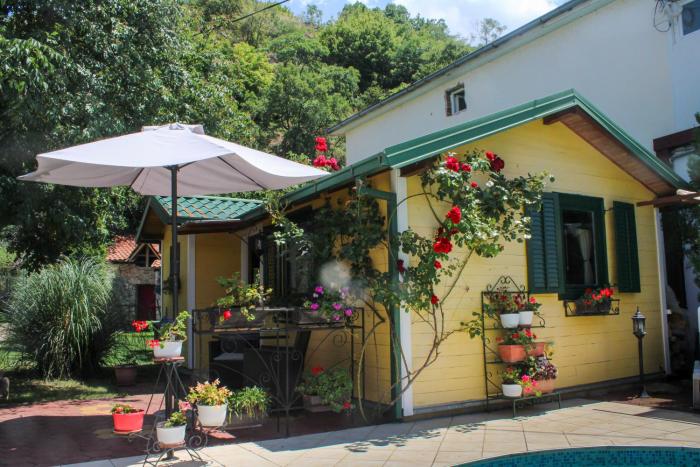 Pension Lale