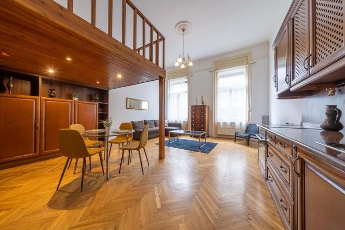 Bouillon apartment-city heartbeat near to Danube