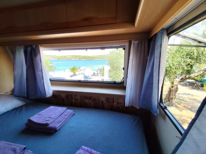 Camper with private toilet and kitchen 3