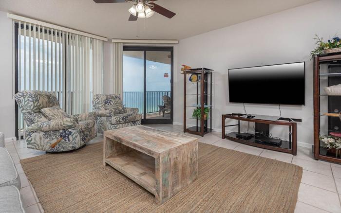 Phoenix X 913 condo