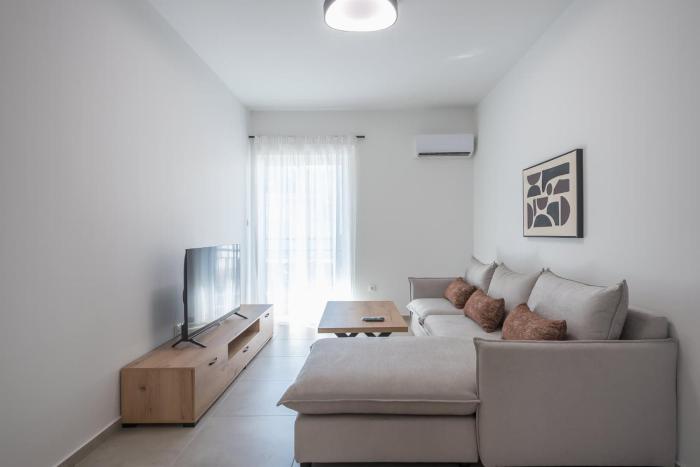 Modern 2 Bedroom Apartment Near Athens Center