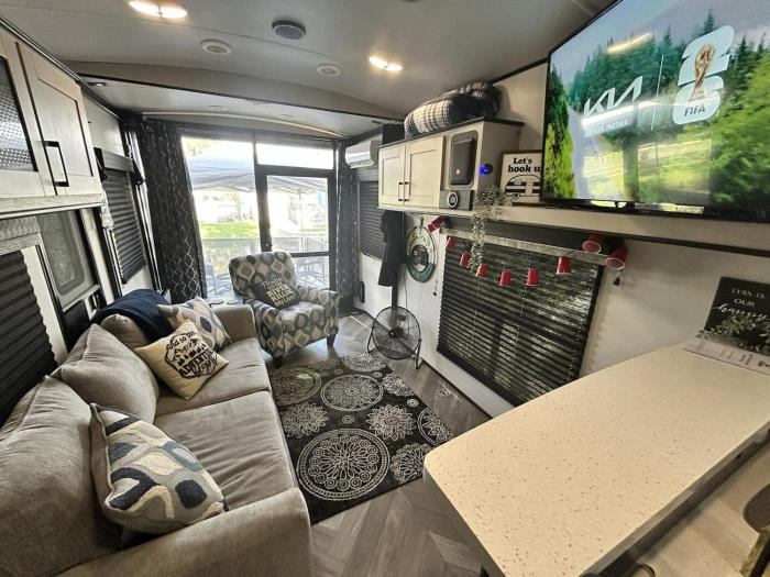 Lagoon Camper-Glamping on the Nature Coast