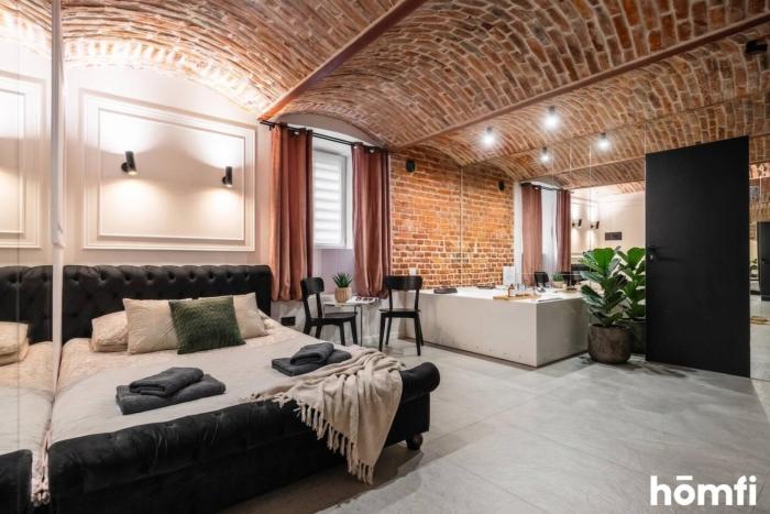 City Center Jacuzzi Loft - homfi Collection