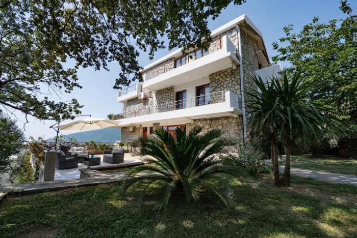 Casa Mare & Monti