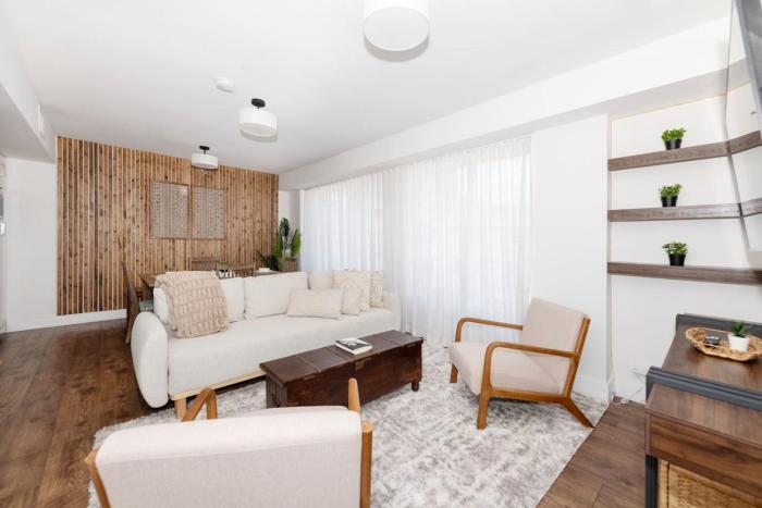 Newly Renovated Coastal Style Retreat South Beach