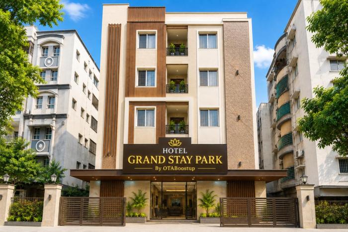Hotel Grand Stay Park Near Ameerpet Metro Station & GVK One Mall