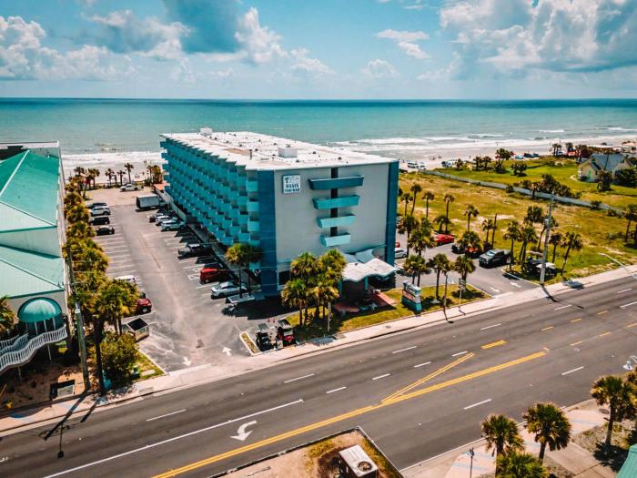Atlantic Breeze Ocean View Condo Pool