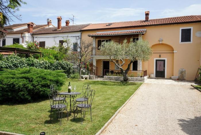 Apartments with parking space Murine, Umag - 27185