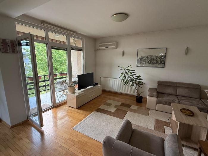 Family-friendly house in Butel