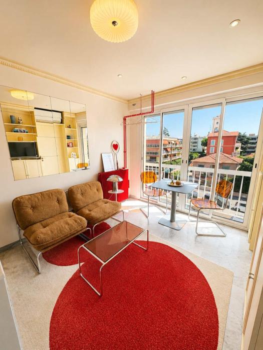Retro Chic Studio - Air Conditioning - Bright