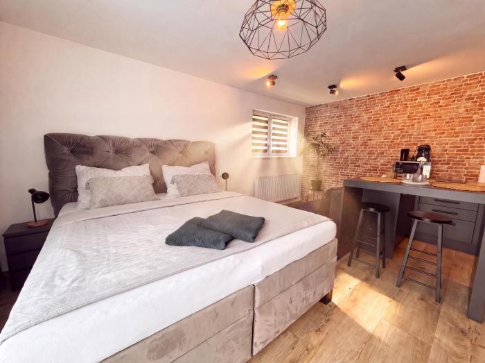 Modern apartment in centre, self check-in & free parking