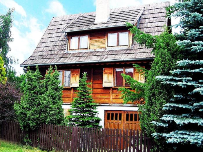 Log House by Lake Tajty, Masurian Lakes Trail