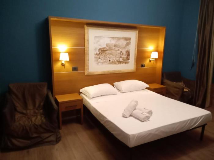 Eat, relax, love rooms