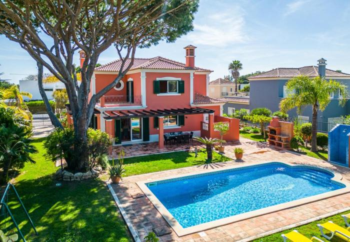 Laguna Villa com piscina privativa em Vilamoura