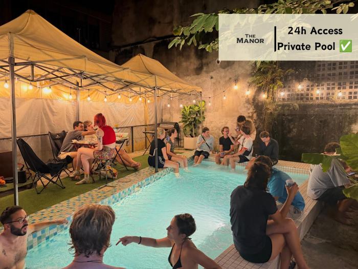 The Manor Hostel - Hostel with Private Pool