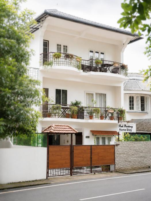 Reds Residency - Homestay