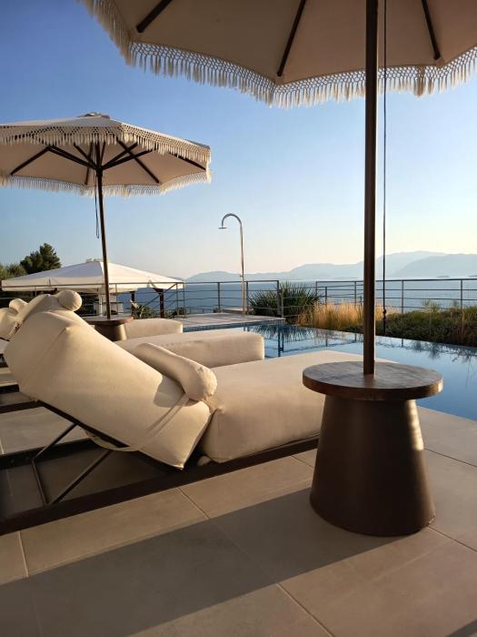 Villa Empeiria - Stunning Sea Views Private Pool Modern Design & Comfort