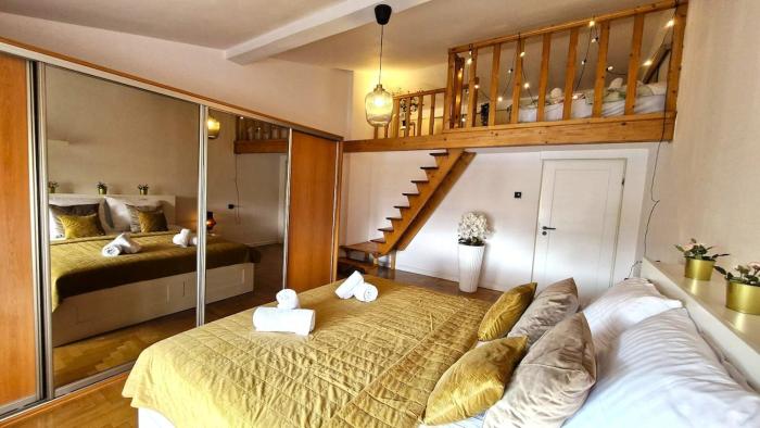 Metropolis, Old Town, WAWEL, 110 m2, 3 rooms, 2 bathrooms, big and very comfortable