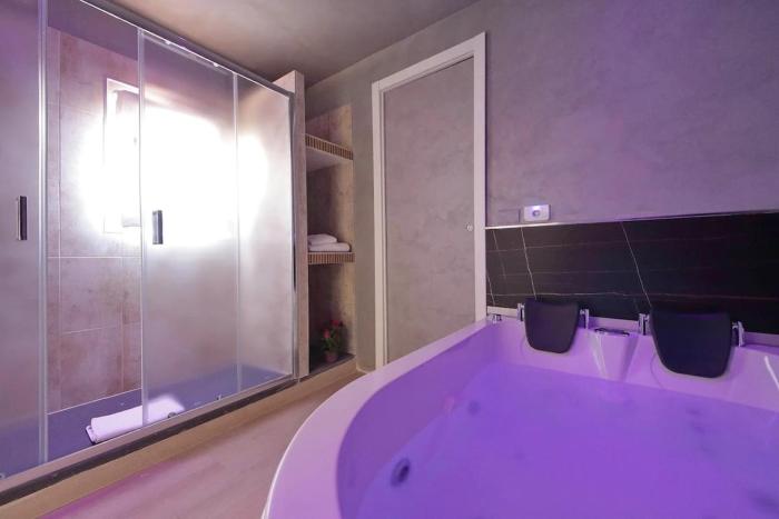 Termini Comfort Jacuzzi Suite