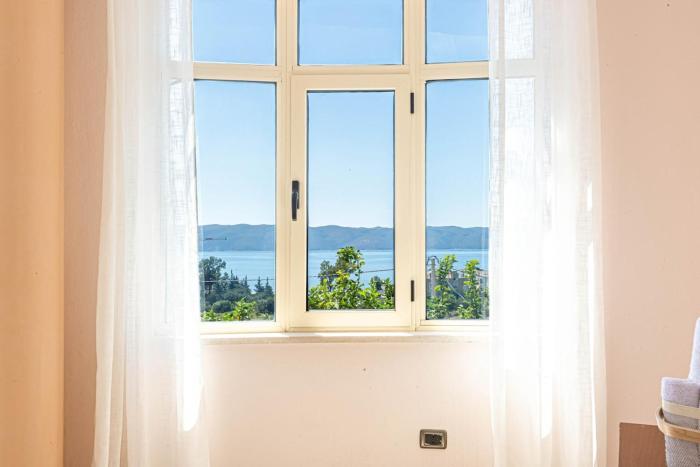 Radhima Res 8 - Two Bedroom, Sea View & Kitchen