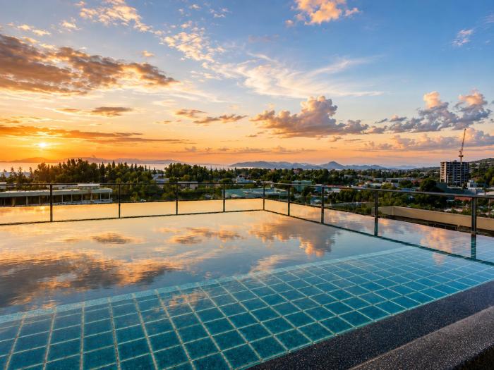 Aristo 1BR Coastal Escape Surin Beach