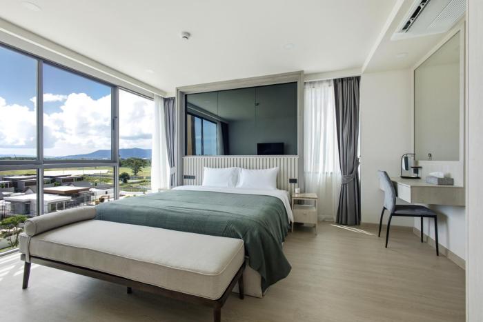 2 bedroom Ozone