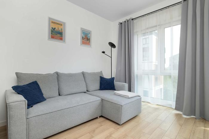 Functional Apartment with Gym & Sauna by Noclegi Renters