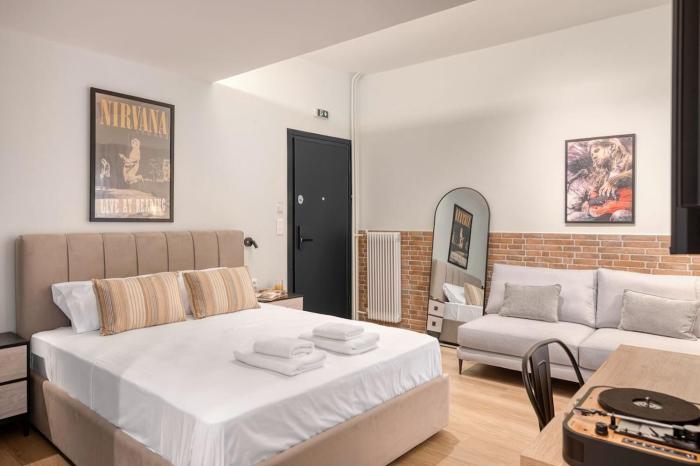 City Apartment in Keramikos