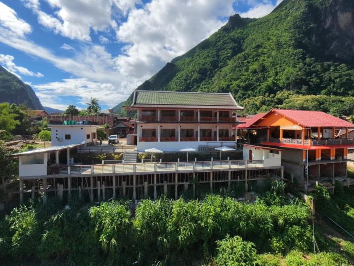 Rain forest river view house
