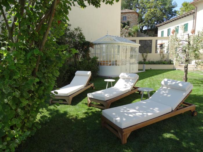A Family Tale - B&B Monterchi, Tuscany