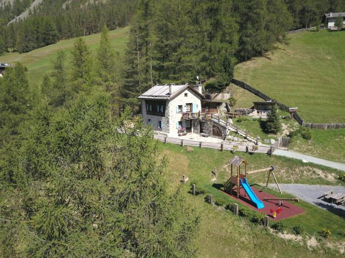 Beautiful and modernly equipped property in Livigno