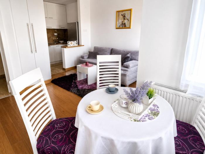LEHOS Central Apartment