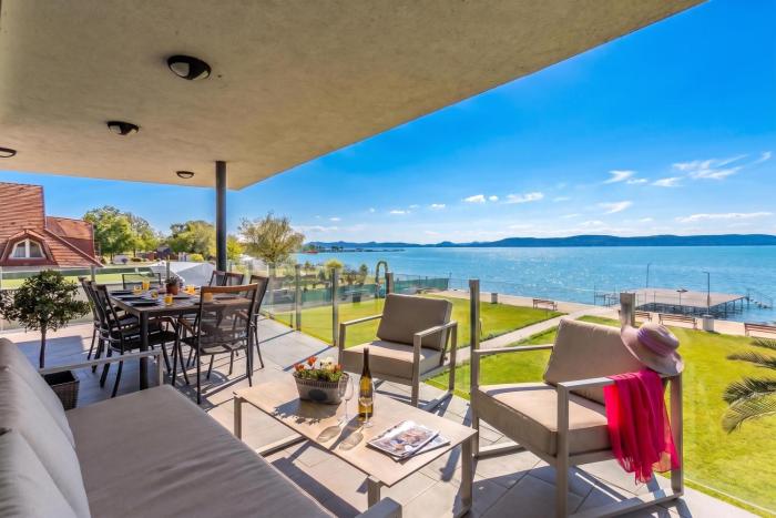 Lelle Marine-Hanna Pool Apartment - Happy Rentals
