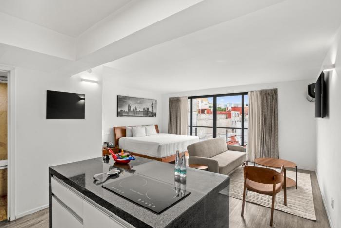 Armonik Suites By Casanevo