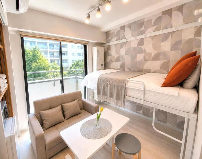 SALE 8 minutes on foot from Hiroo 12 minutes from Ebisu 1 stop from Shibuya Compact and comfortable room