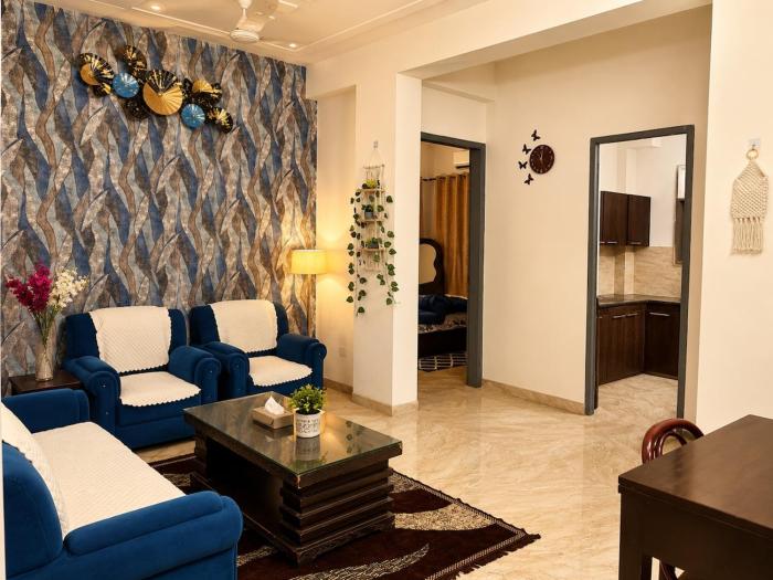 Entire 2 Bhk near Medanta Hospital