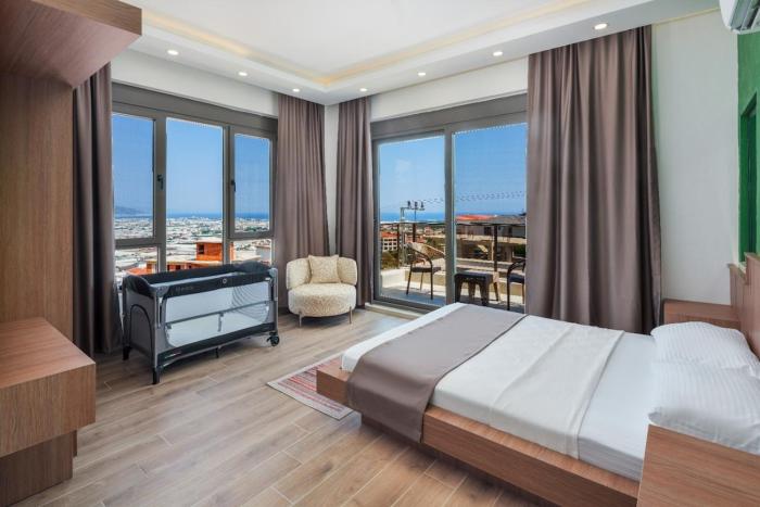 Luxury villa for 12 people