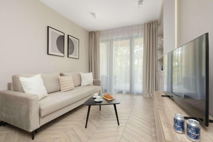 Stylish Apartment with Access to the Gym and Spa Zone by Renters Prestige